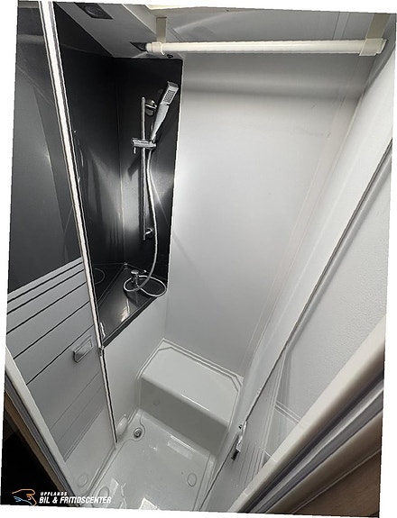 Adria Matrix M 670 SC Solpanel / 3800kg 17 of 18