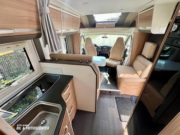 Adria Matrix M 670 SC Solpanel / 3800kg 5 of 18