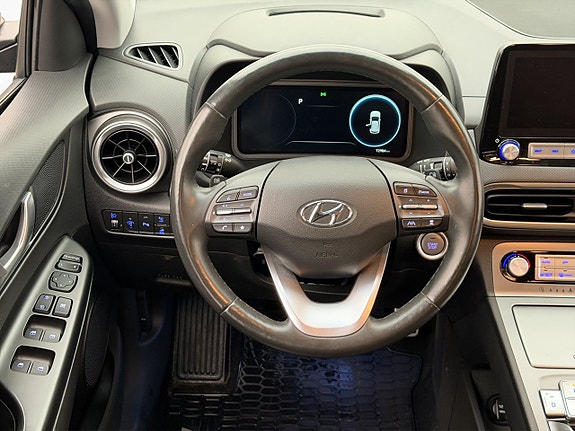 Hyundai Kona 17 of 30