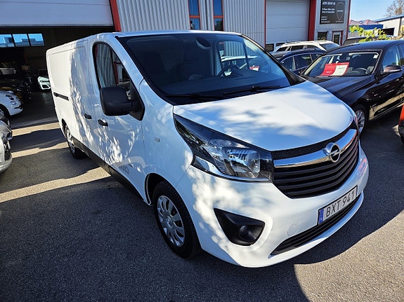 Opel Vivaro 4 of 5
