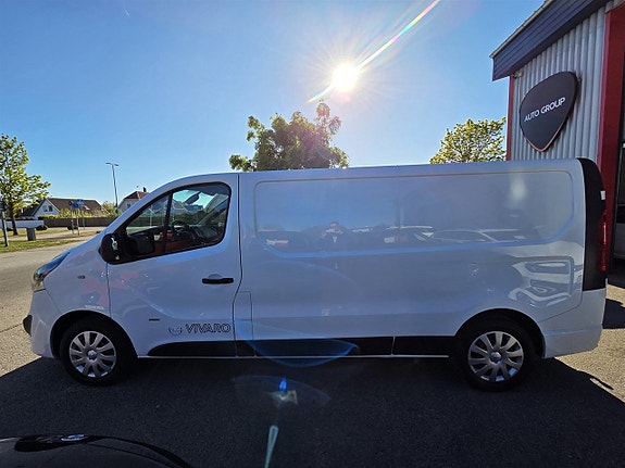 Opel Vivaro 2 of 5