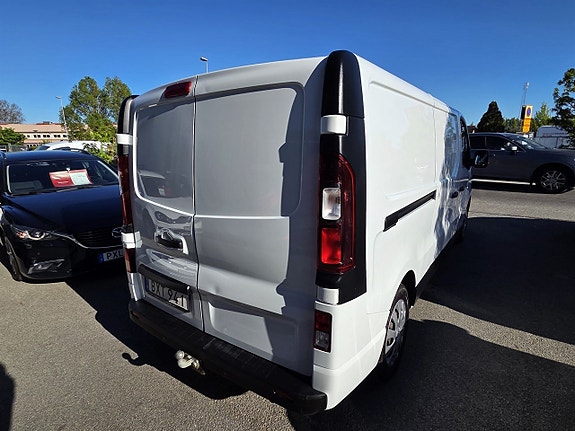 Opel Vivaro 5 of 5