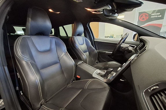 Volvo V60 12 of 29