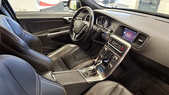 Volvo V60 10 of 29