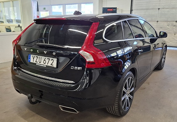 Volvo V60 4 of 29