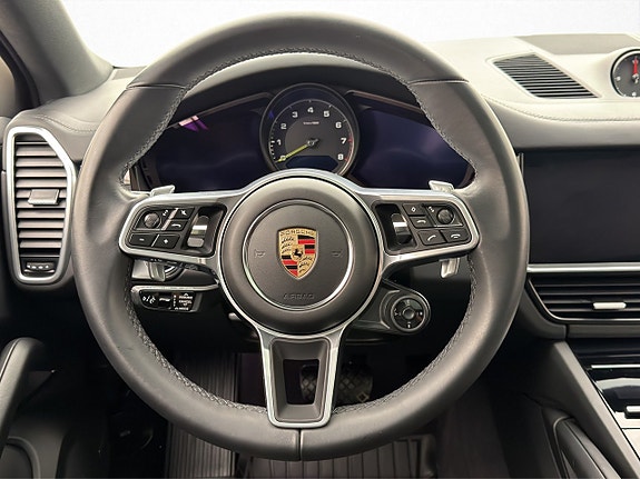 Porsche Cayenne 19 of 30