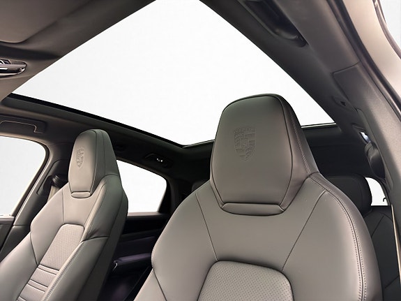 Porsche Cayenne 20 of 30
