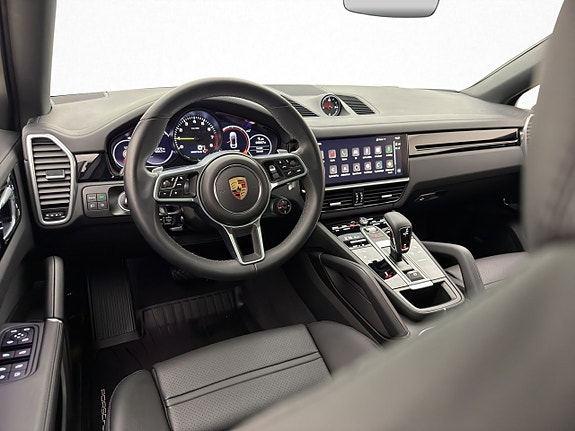 Porsche Cayenne 24 of 30