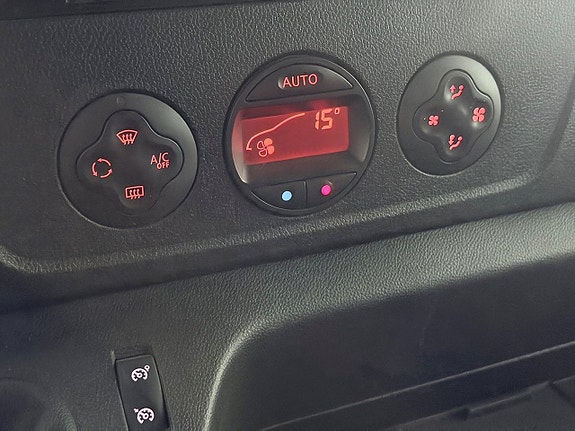 Renault Master 21 of 23