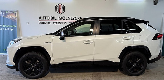 Toyota RAV4 2 of 5