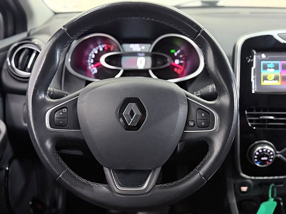 Renault Clio 15 of 25