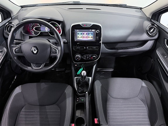 Renault Clio 14 of 25