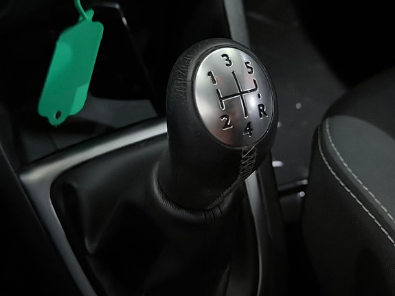 Renault Clio 20 of 25