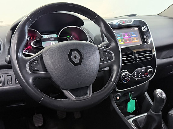 Renault Clio 24 of 25