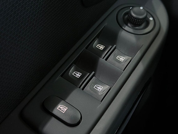 Renault Clio 22 of 25