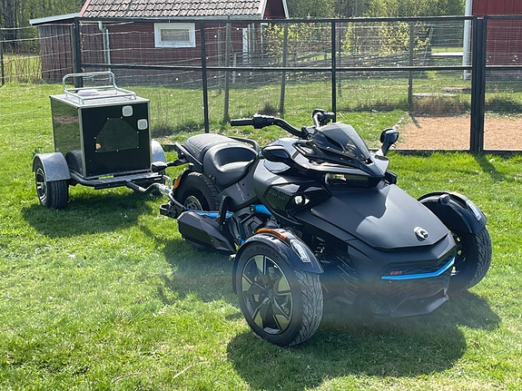 Can-Am Spyder F3 3 of 5