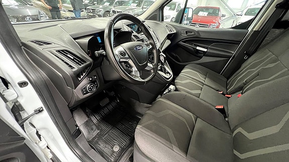 Ford Transit Connect 6 of 17