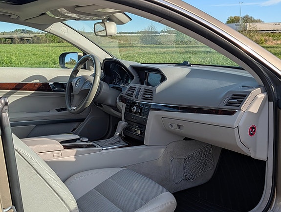 Mercedes-Benz E350 13 of 16