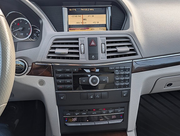 Mercedes-Benz E350 8 of 16