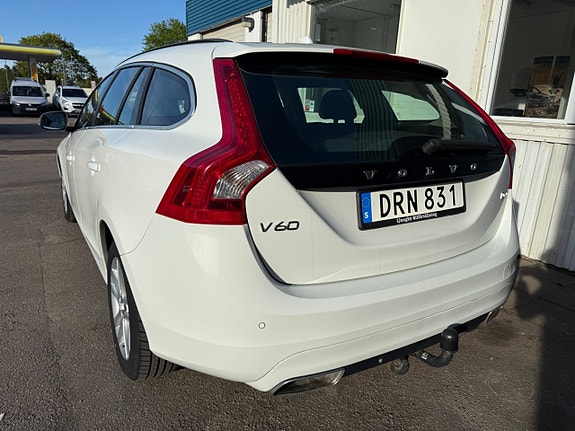 Volvo V60 9 of 15