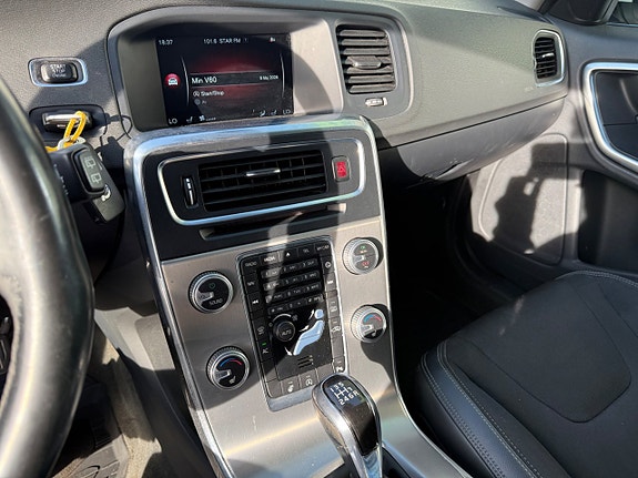 Volvo V60 14 of 15