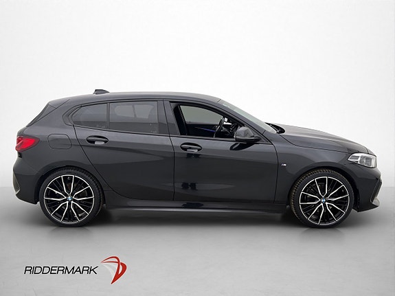 BMW 118i 4 of 5