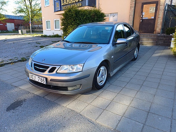 Saab 9-3 2 of 5