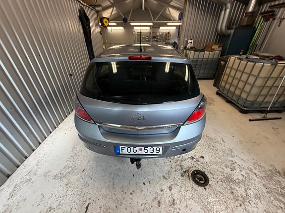 Opel Astra 3 of 5
