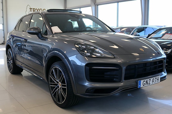 Porsche Cayenne S 5 of 5