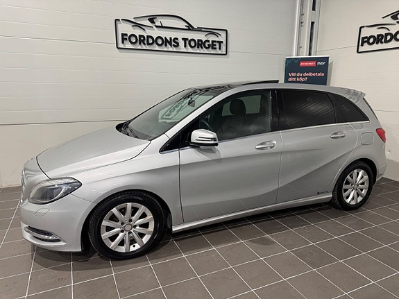 Mercedes-Benz B180 3 of 5