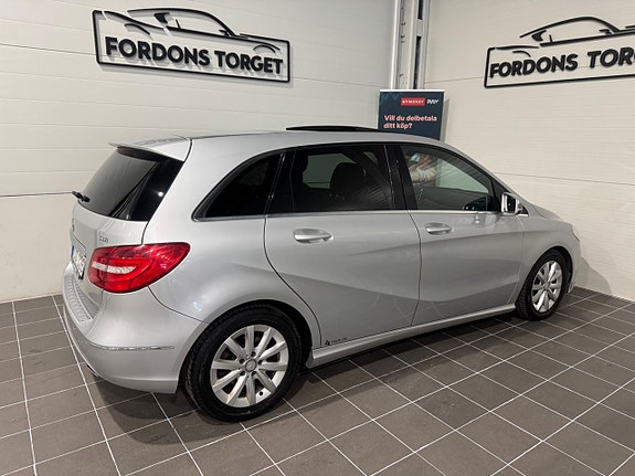 Mercedes-Benz B180 5 of 5