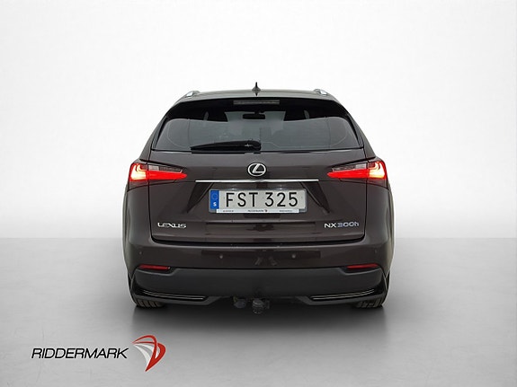 Lexus NX300h 6 of 30