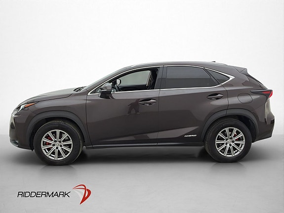 Lexus NX300h 4 of 5