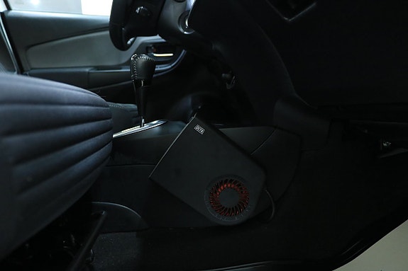 Toyota Yaris 15 of 16