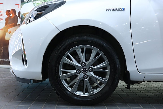 Toyota Yaris 14 of 16