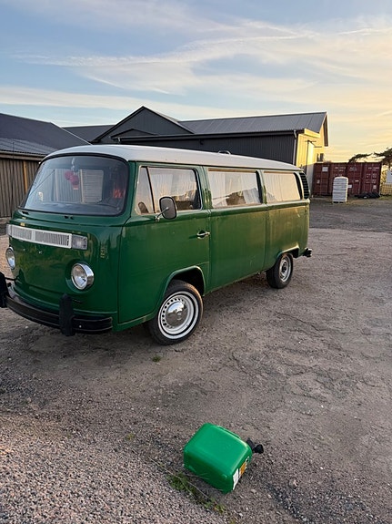 Volkswagen Transporter 2 of 5