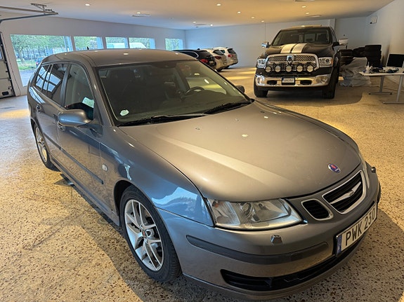 Saab 9-3 2 of 5