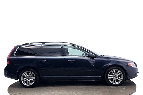 Volvo V70 3 of 5