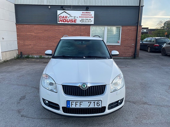 Skoda Fabia 2 of 5