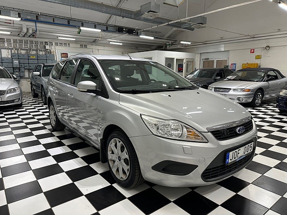 Ford Focus 2 of 5
