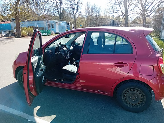 Nissan Micra 3 of 5