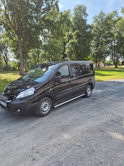 Peugeot Expert 2 of 5