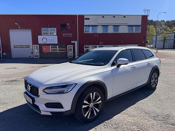 Volvo V90 Cross Country