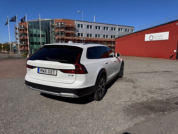 Volvo V90 Cross Country 5 of 5