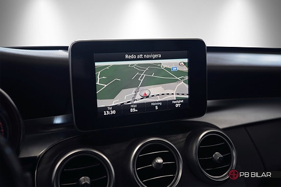 Mercedes-Benz C350 19 of 26