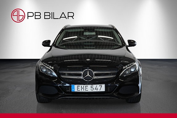 Mercedes-Benz C350 3 of 5