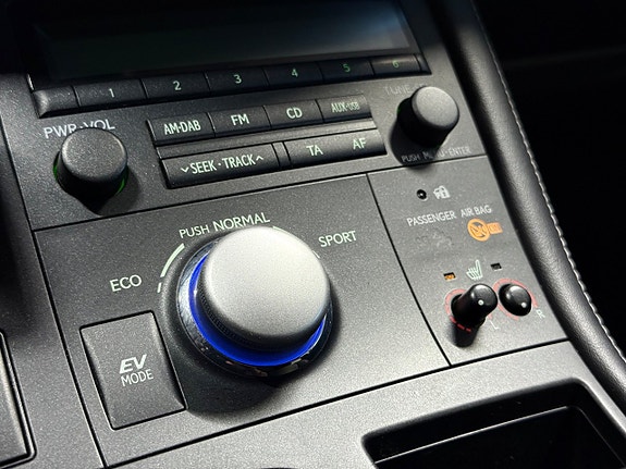 Lexus CT200h 7 of 11