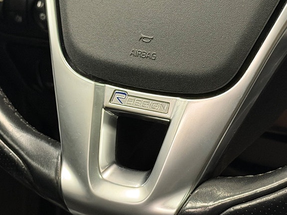 Volvo XC60 15 of 28