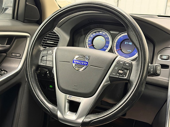 Volvo XC60 14 of 28
