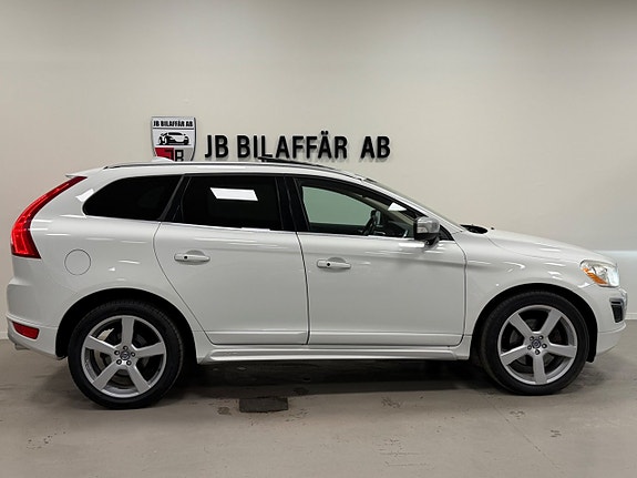 Volvo XC60 8 of 28